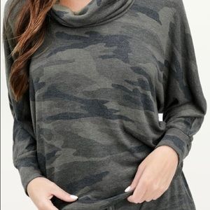 Splendid Supersoft Camo Cowl Pullover / size S / NWT